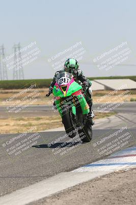 media/Aug-04-2024-TrackDaz (Sun) [[e1ff0814b6]]/Group A/12pm (Wheelie Bump)/